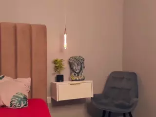 Lynn 🛡's Live Sex Cam Show