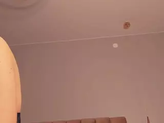 Lynn 🛡's Live Sex Cam Show