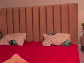 Lynn 🛡's Live Sex Cam Show