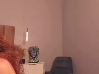 Lynn 🛡's Live Sex Cam Show