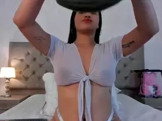Corinabrown's Live Sex Cam Show