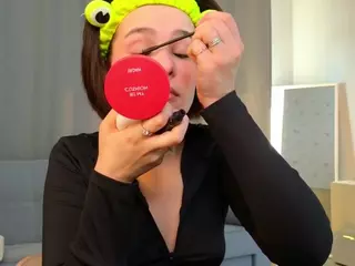 Lilly's Live Sex Cam Show