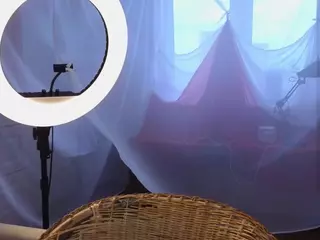 ElwynaBeeson's Live Sex Cam Show