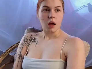 ElwynaBeeson's Live Sex Cam Show