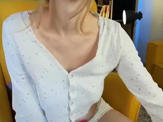 LynnaBaggs's Live Sex Cam Show