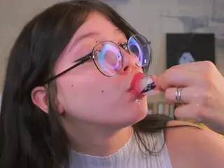 QuennaEmily's Live Sex Cam Show