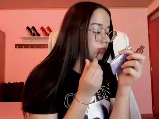 Renaxi-Smith's Live Sex Cam Show