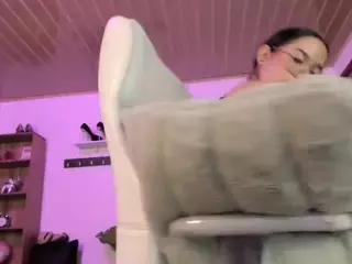 Renaxi-Smith's Live Sex Cam Show