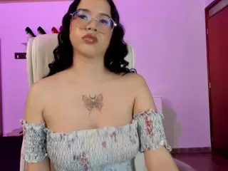 Renaxi-Smith's Live Sex Cam Show