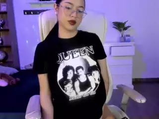 Renaxi-Smith's Live Sex Cam Show