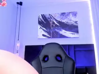 Brunettee-1's Live Sex Cam Show