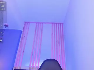 Brunettee-1's Live Sex Cam Show