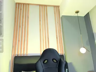 Brunettee-1's Live Sex Cam Show