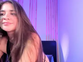 Brunettee-1's Live Sex Cam Show