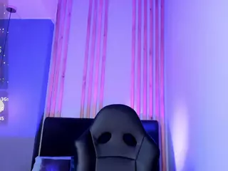 Brunettee-1's Live Sex Cam Show