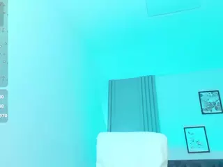Brunettee-1's Live Sex Cam Show