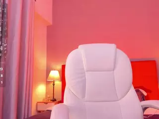 Brunettee-1's Live Sex Cam Show