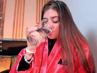 Brunettee-1's Live Sex Cam Show