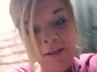 slut4uxo's Live Sex Cam Show