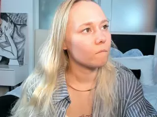 AislyGearing's Live Sex Cam Show