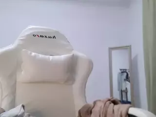 EmilyXJames's Live Sex Cam Show