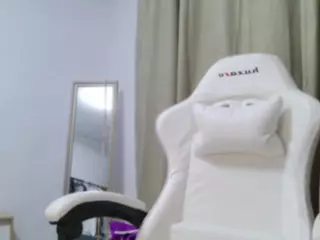 EmilyXJames's Live Sex Cam Show