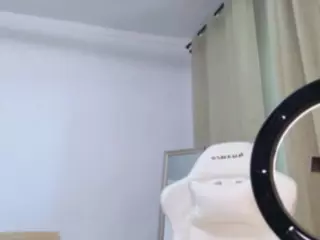 EmilyXJames's Live Sex Cam Show