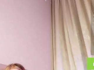MaeHandley's Live Sex Cam Show