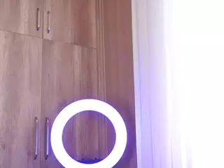 MaeHandley's Live Sex Cam Show