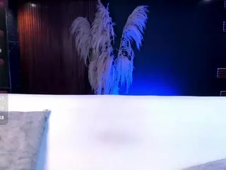 Chlloe-Lee's Live Sex Cam Show