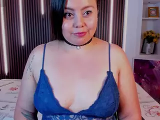 Chlloe-Lee's Live Sex Cam Show