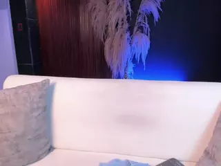 Chlloe-Lee's Live Sex Cam Show