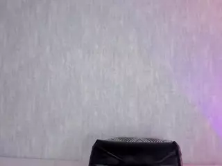 isabella-zc's Live Sex Cam Show
