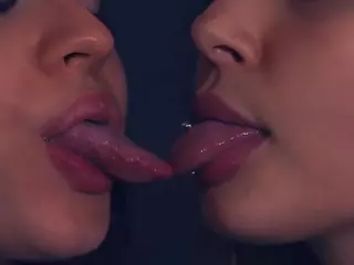 Mari and Nelly's Live Sex Cam Show