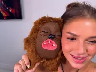 Caroline's Live Sex Cam Show