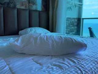 Caroline's Live Sex Cam Show