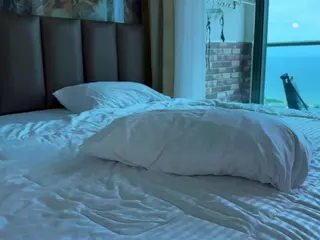 Caroline's Live Sex Cam Show