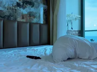 Caroline's Live Sex Cam Show