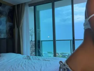 Caroline's Live Sex Cam Show