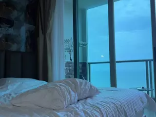Caroline's Live Sex Cam Show