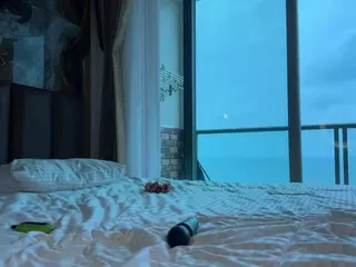 Caroline's Live Sex Cam Show
