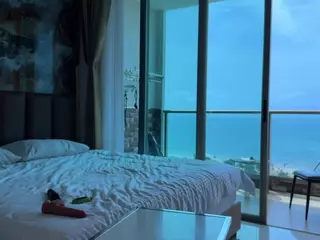 Caroline's Live Sex Cam Show