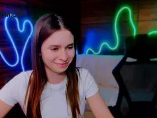 flora-ri's Live Sex Cam Show