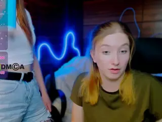 flora-ri's Live Sex Cam Show