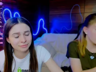 flora-ri's Live Sex Cam Show