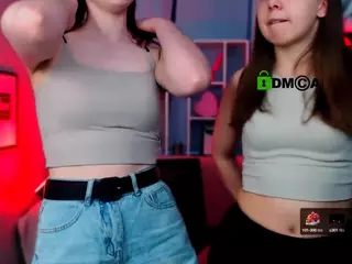 flora-ri's Live Sex Cam Show