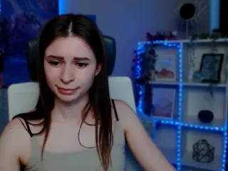 flora-ri's Live Sex Cam Show