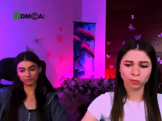 flora-ri's Live Sex Cam Show