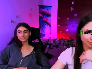 flora-ri's Live Sex Cam Show
