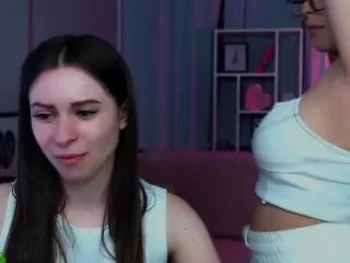 flora-ri's Live Sex Cam Show
